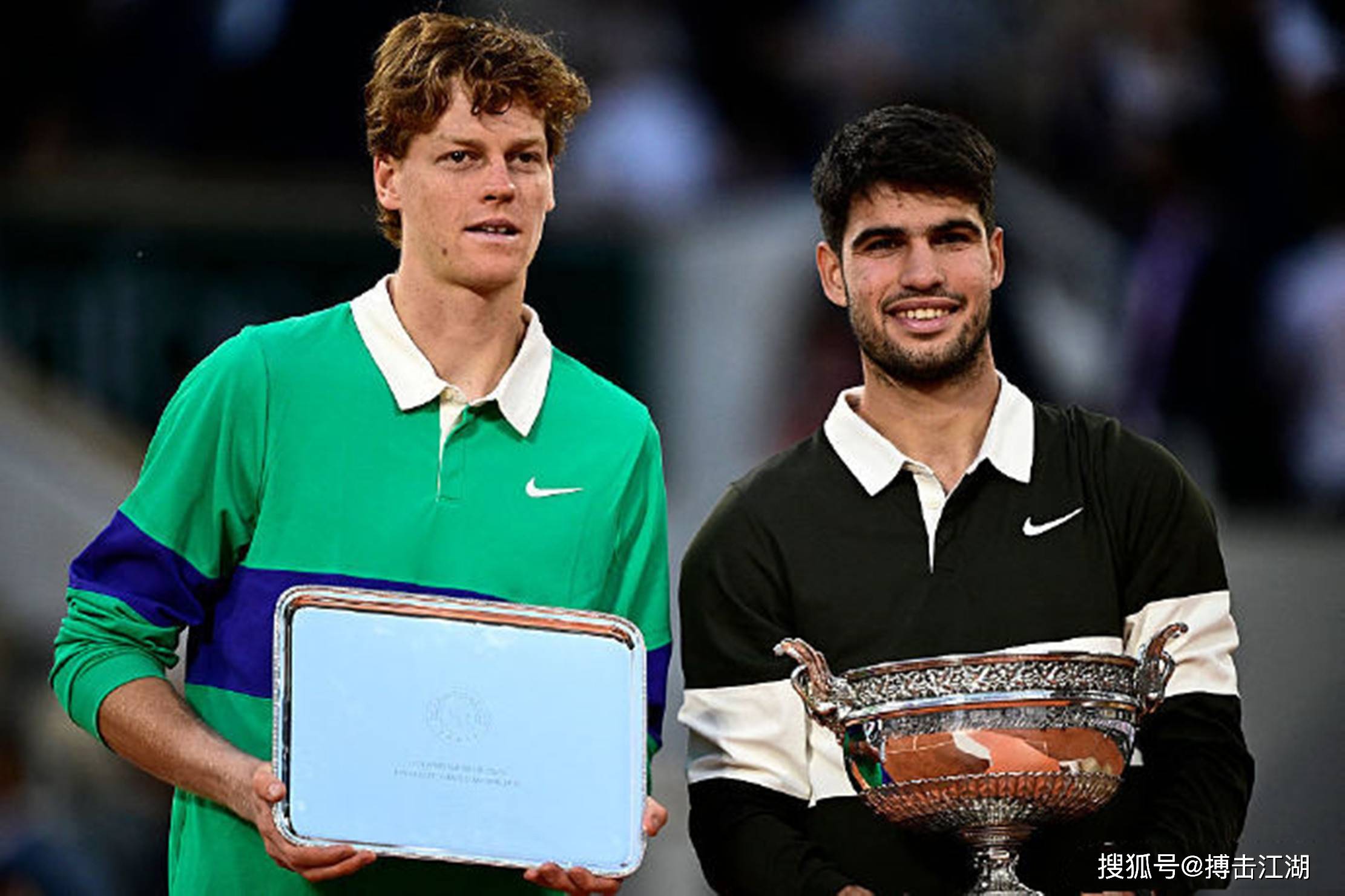 场边的氛围 场边的氛围